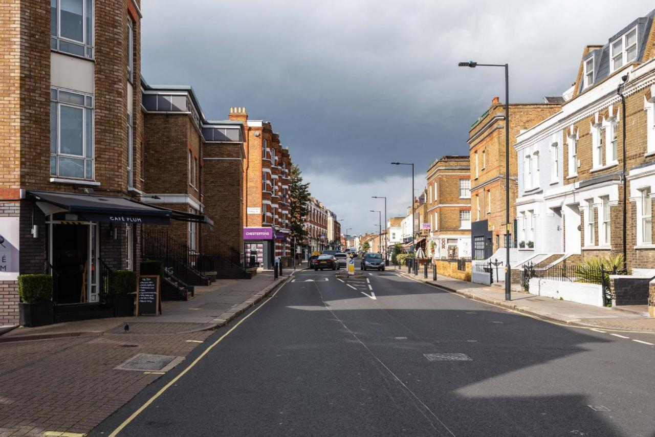 Stylish Fulham Flat With Patio Londra