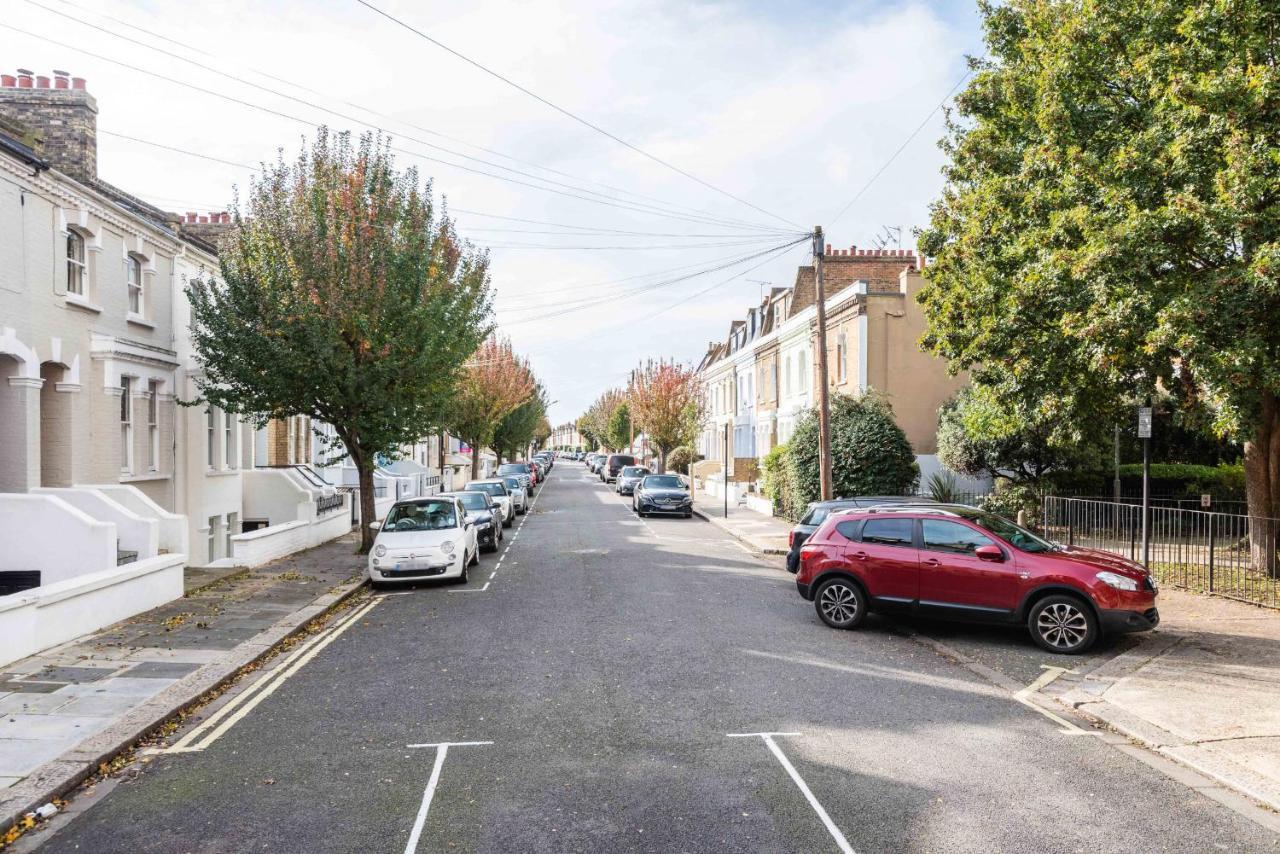 Stylish Fulham Flat With Patio Londra
